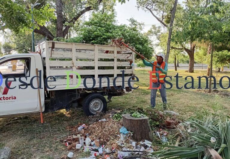 Mantiene Ayuntamiento limpios espacios públicos y plazas