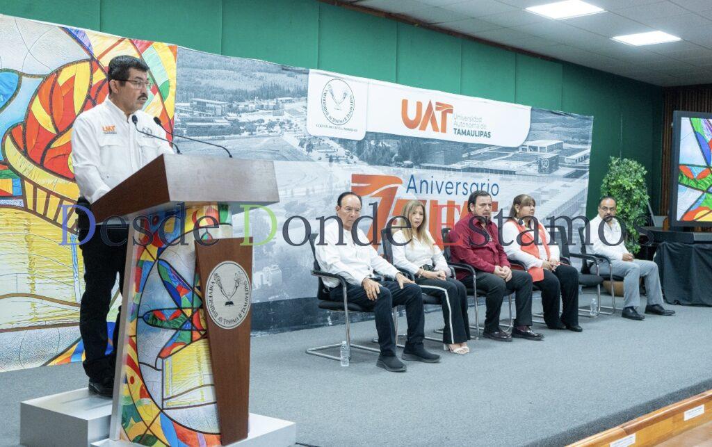 Más de 6 500 estudiantes de la UAT reciben beca