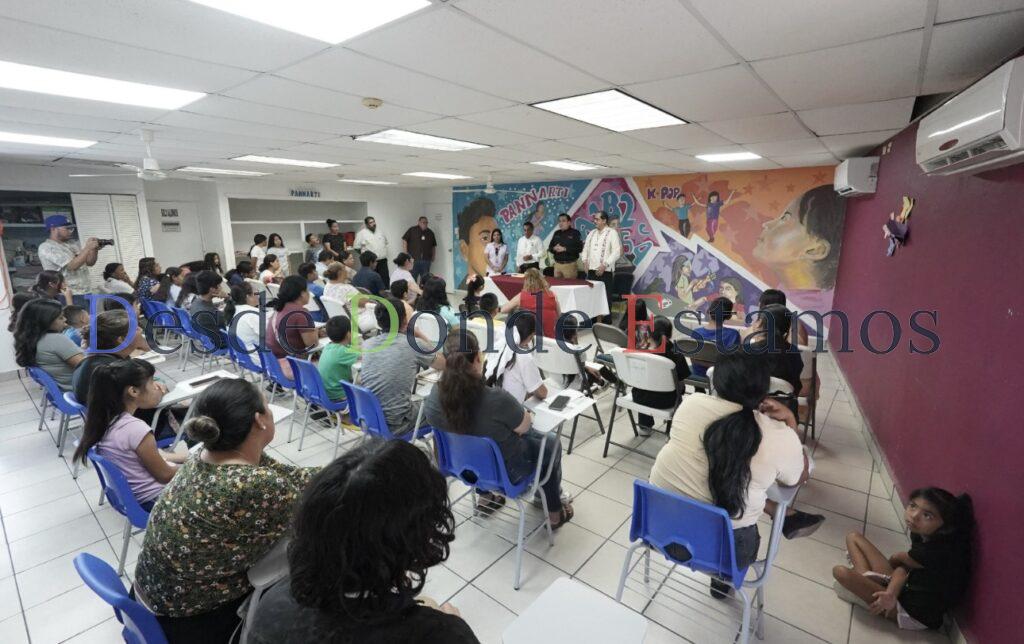 DIF Tamaulipas entrega apoyos económicos a estudiantes