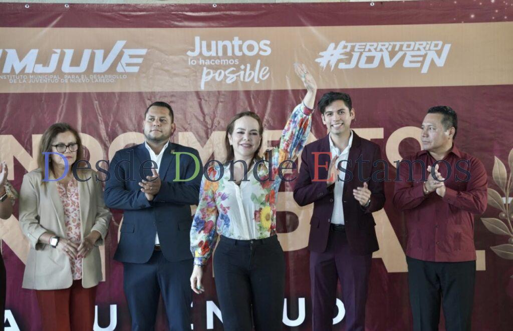 Reconoce Carmen Lilia a jóvenes destacados de Nuevo Laredo