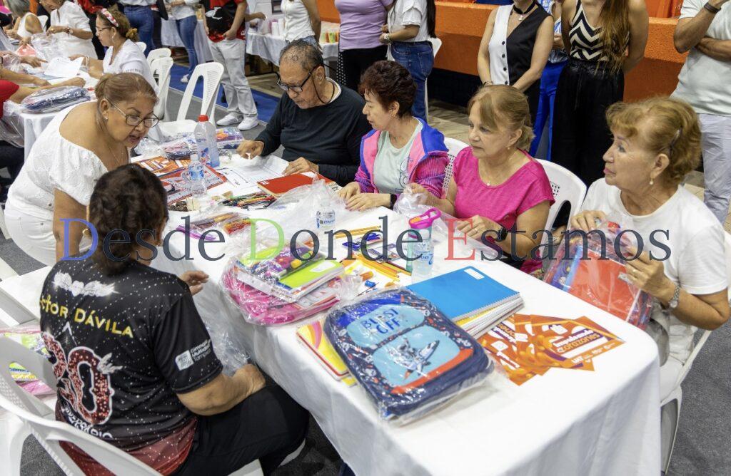 Concluye UAT con éxito colecta de útiles escolares