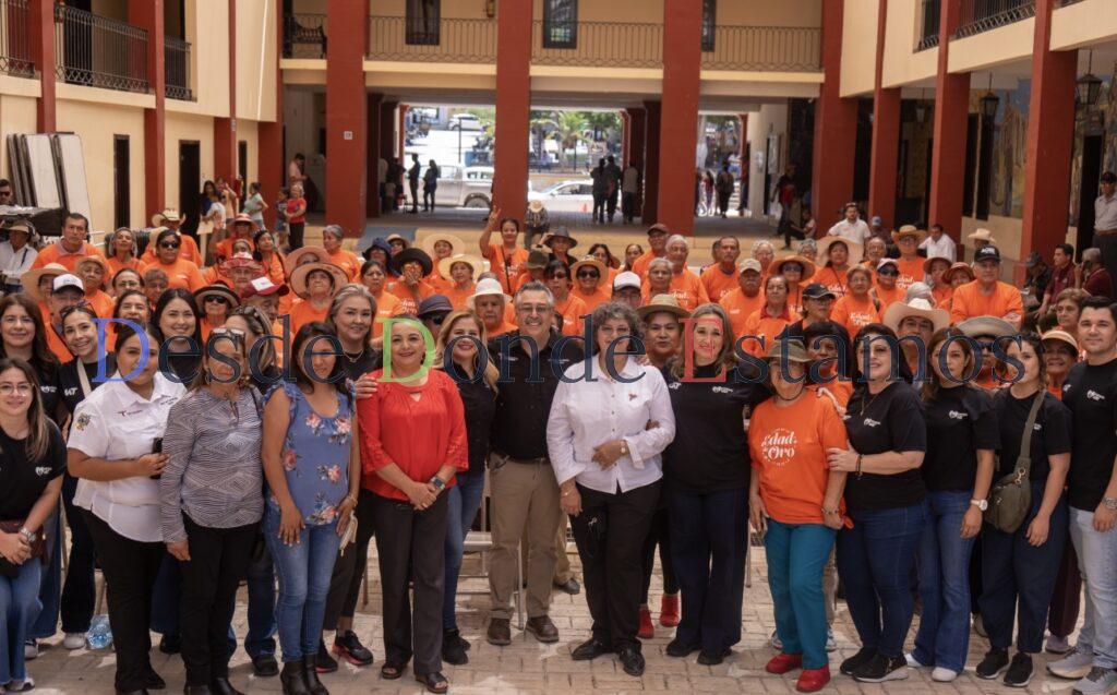 Festeja UAT a abuelitos con paseo al pueblo mágico de Tula