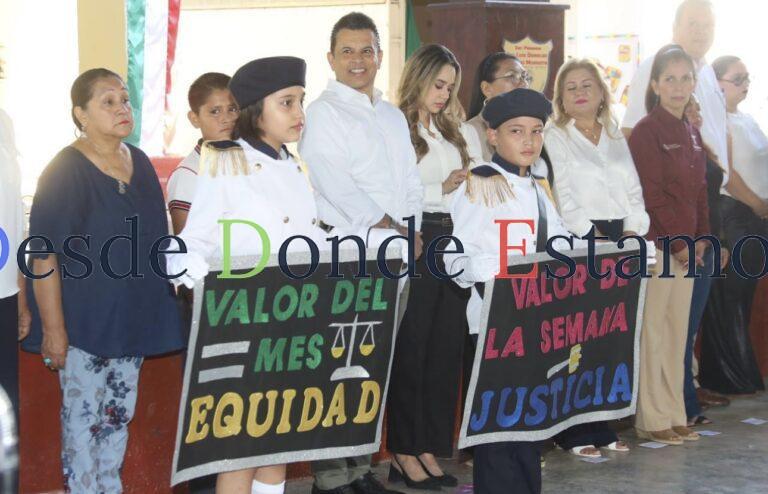 Entrega alcalde aula educativa en arranque del ciclo escolar en Victoria