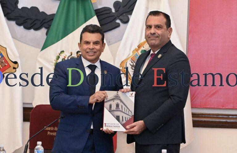 Entrega Lalo Gattás informe por escrito al Cabildo de Victoria