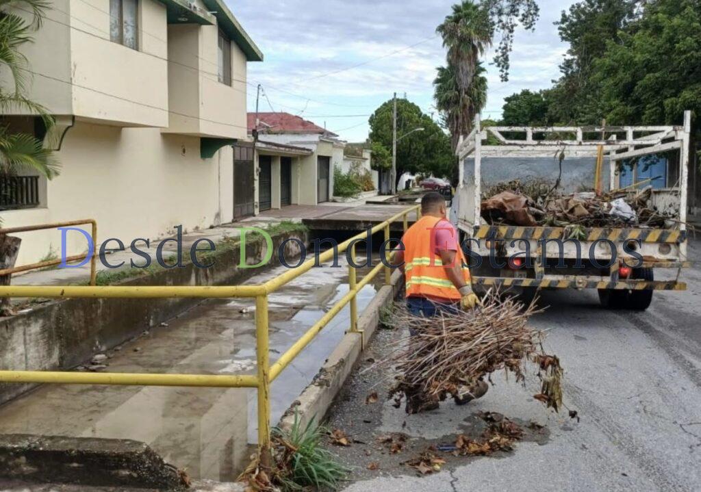 Refuerza Municipio limpieza de alcantarillas