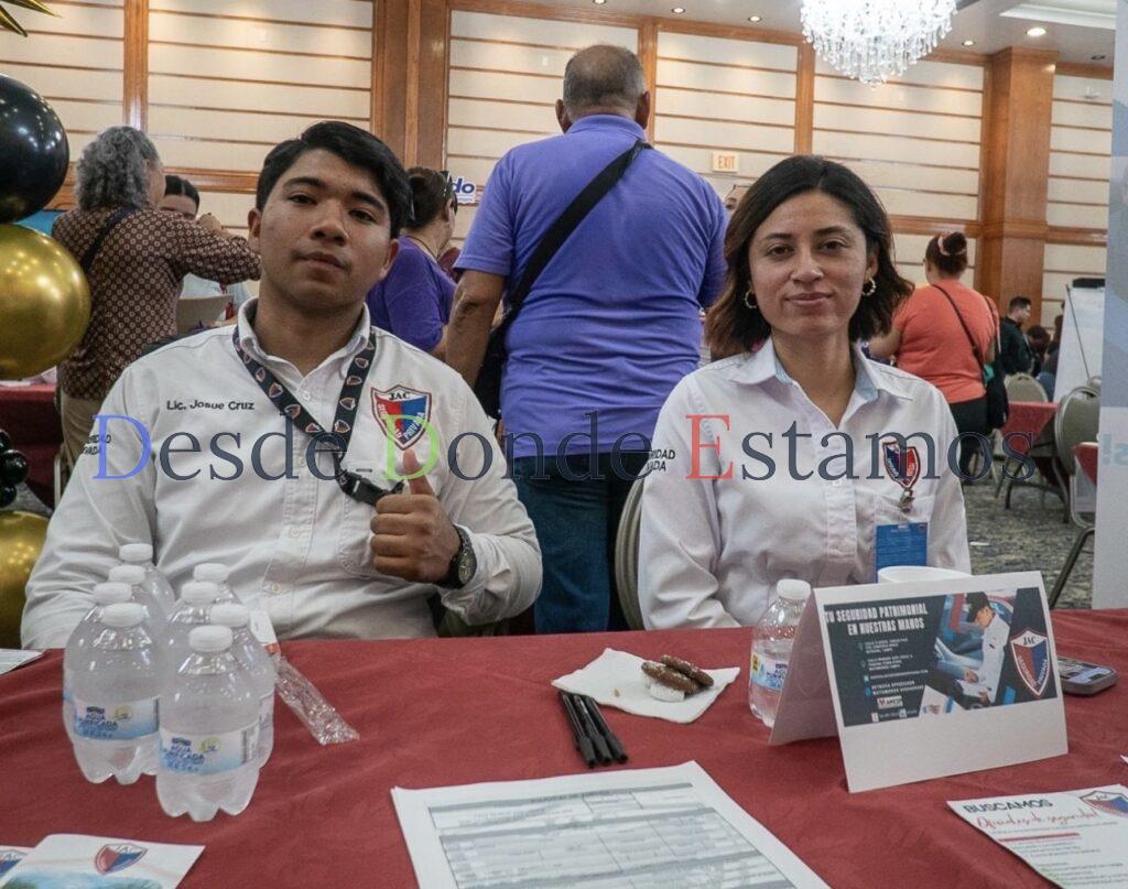 Aumenta colocación de desempleados en empresas y comercios