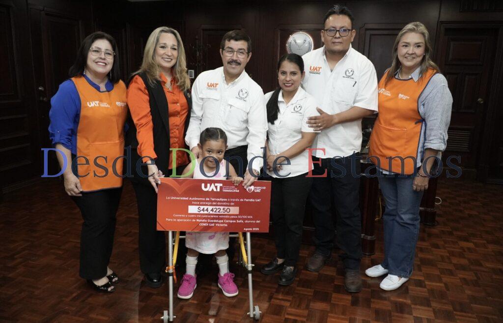 Familia UAT entrega donativo en apoyo a la salud de la pequeña Natalia