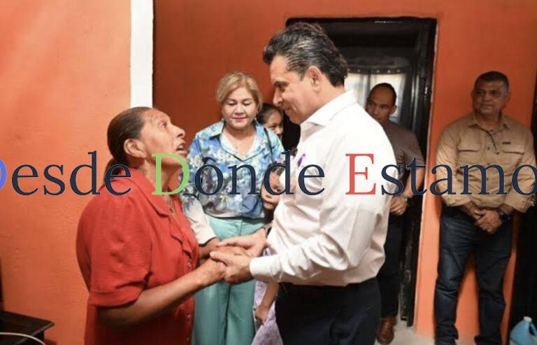 Entrega Lalo Gattás vivienda a familia de la Esfuerzo Popular