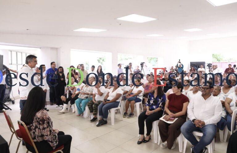 Atiende Américo demandas de las mujeres despicadoras en Tampico