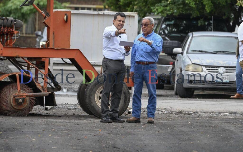 Evalúa alcalde avances en pavimentación