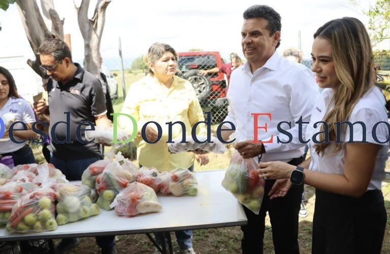 Llevan Lucy y Lalo apoyo alimentario a ejido Ávila Camacho