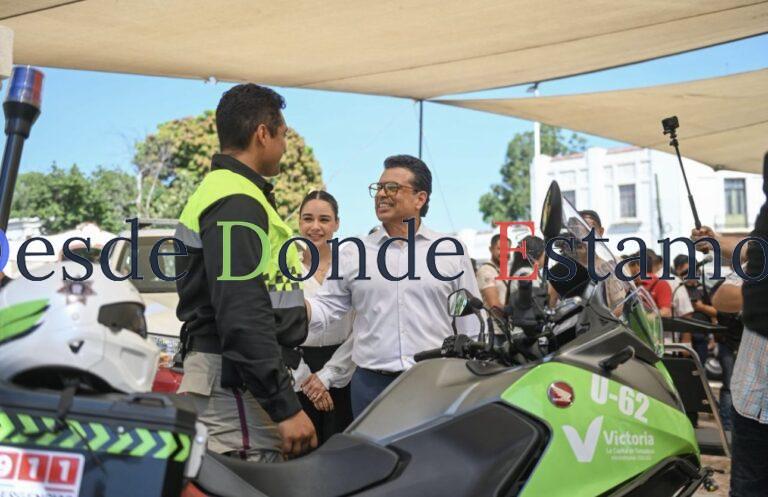 Entrega alcalde 23 unidades motrices a áreas prioritarias del municipio