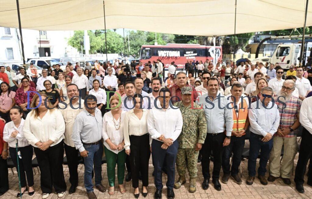 Entrega alcalde 23 unidades motrices a áreas prioritarias del municipio