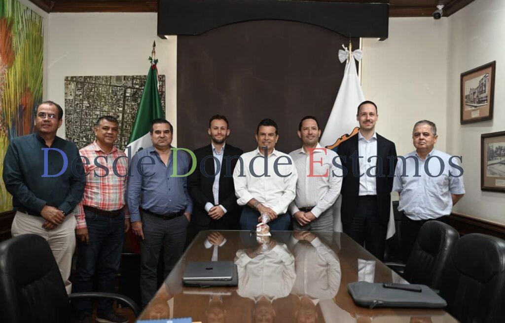 Recibe Gattás a empresarios del Grupo SOLAQ