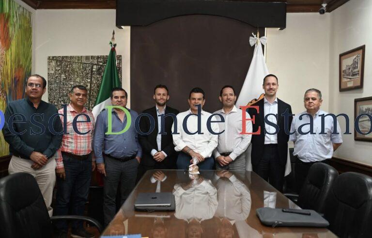 Recibe Gattás a empresarios del Grupo SOLAQ