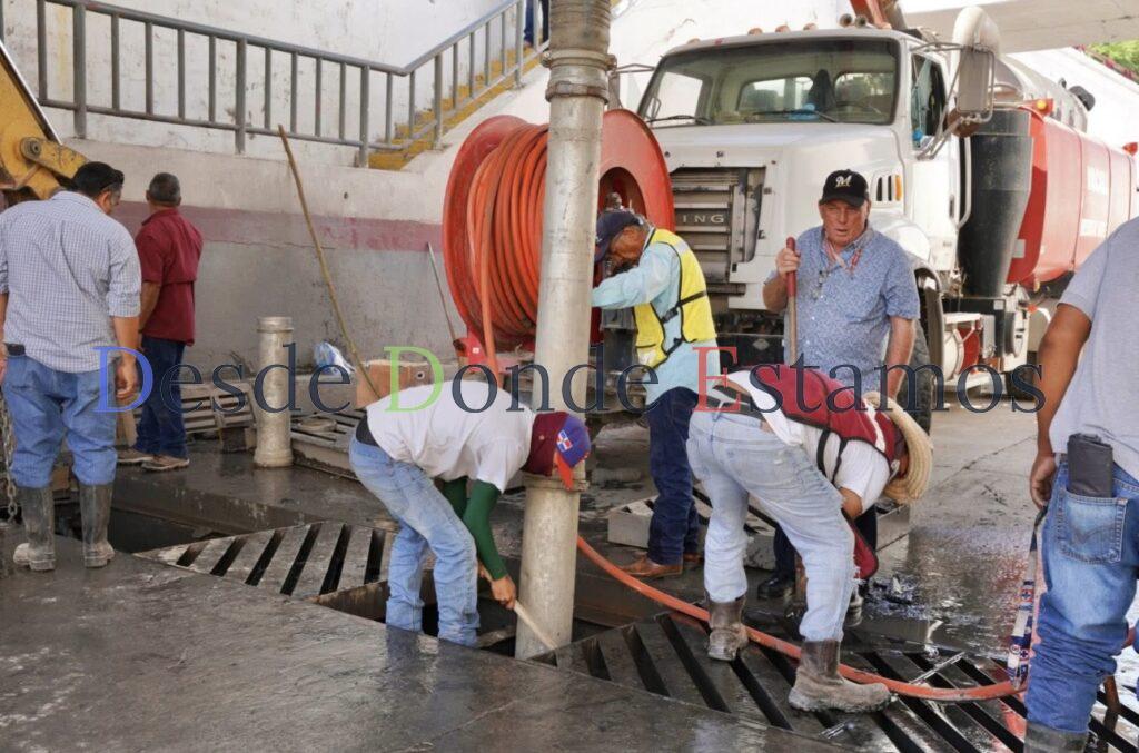 Realiza Servicios Públicos Primarios mantenimiento en paso a desnivel