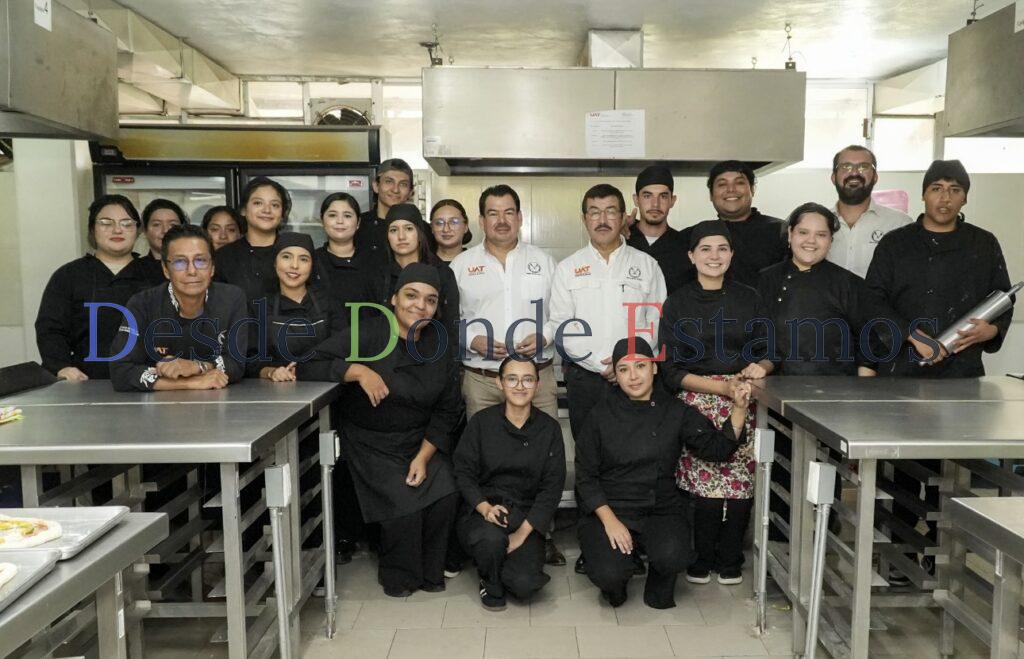 Comparte rector logros con estudiantes de Facultad de Derecho Victoria