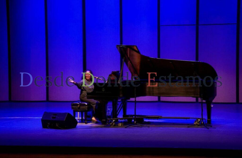 Argelia Fragoso cautiva al público en Festival Internacional Cultural