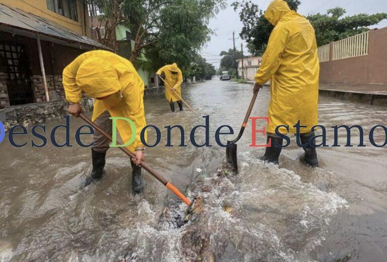 Auxilian a la población por intensa lluvia