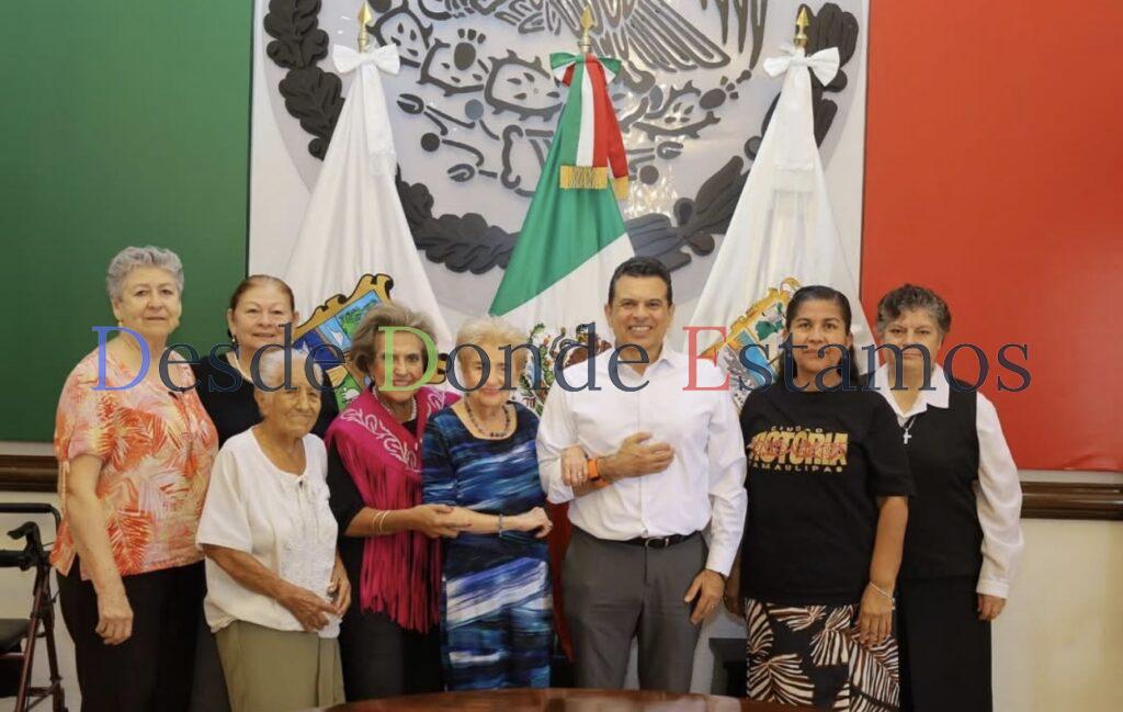 Se reúne alcalde con mujeres distinguidas de Victoria