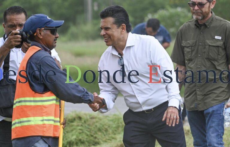 Supervisa alcalde trabajos de limpieza en vialidades