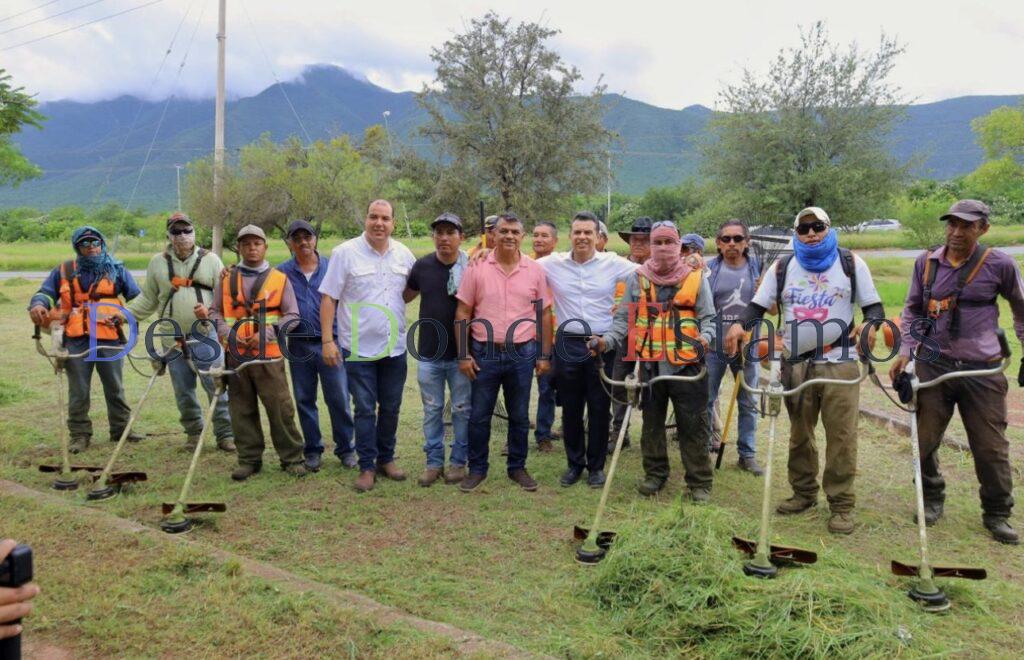 Continúan trabajos de limpieza tras lluvias en Victoria