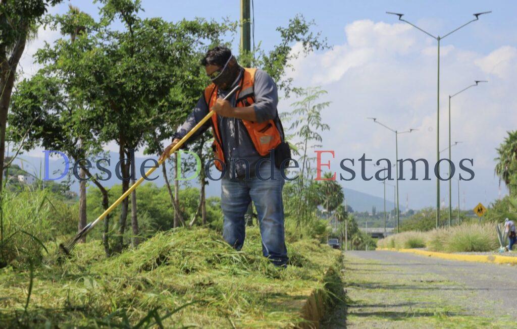 Acelera municipio arreglo de vialidades en Victoria