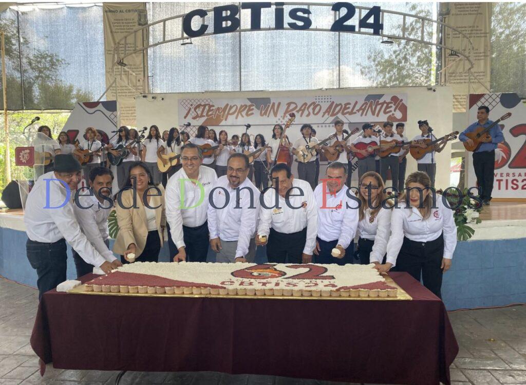 Celebra CBTIS 24 aniversario 62