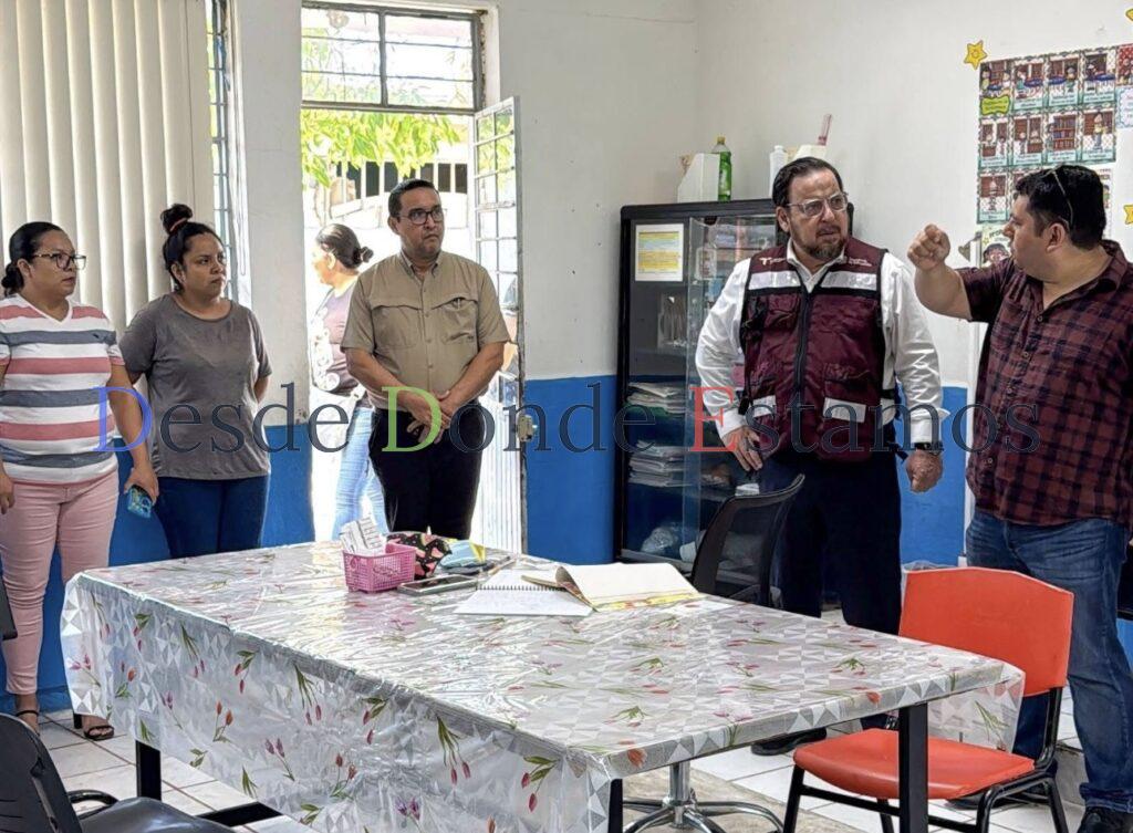 Visitan escuelas dañadas por lluvias en la zona sur