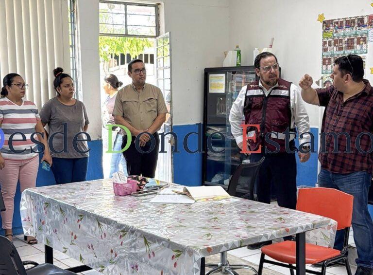 Visitan escuelas dañadas por lluvias en la zona sur