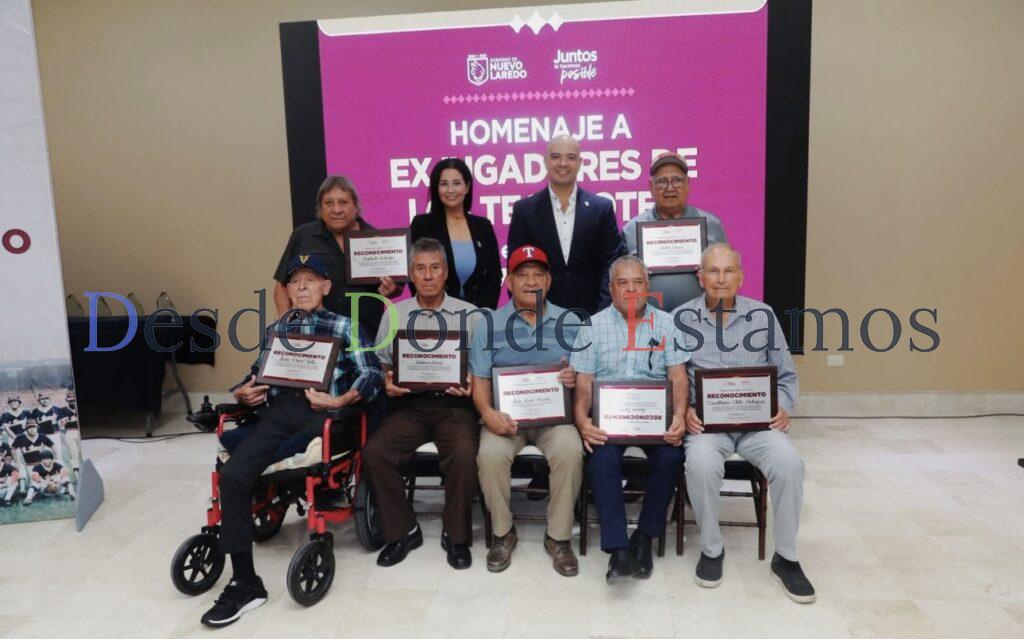 Rinden homenaje a ex jugadores tecolotes