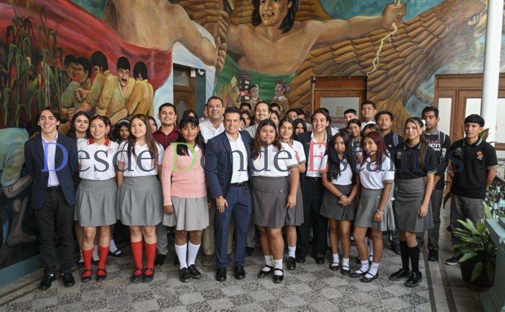 Firma convenio Instituto Victorense de la Juventud con escuelas