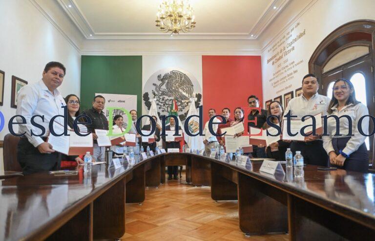 Firma convenio Instituto Victorense de la Juventud con escuelas