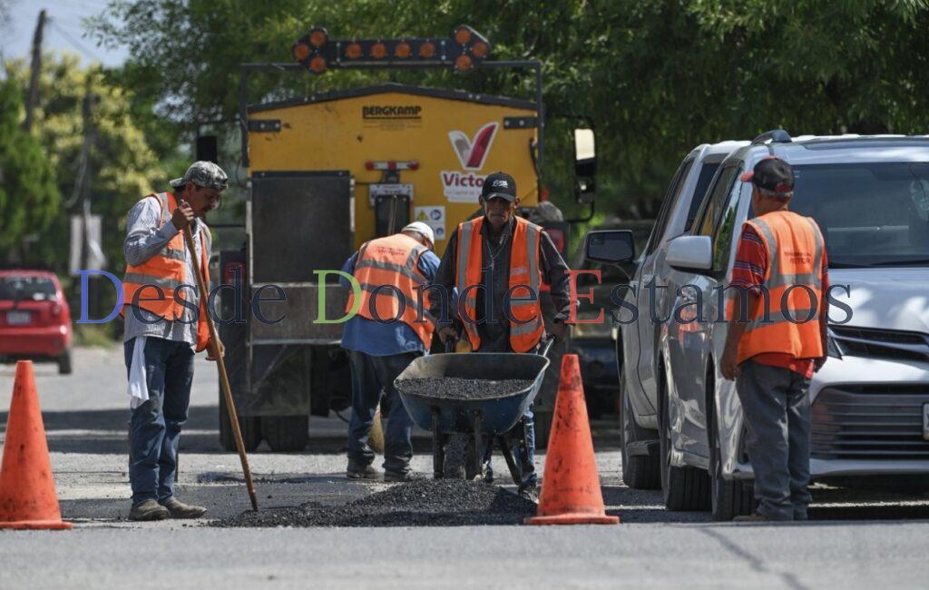 Cuadrillas siguen eliminando baches de avenidas y calles de Victoria