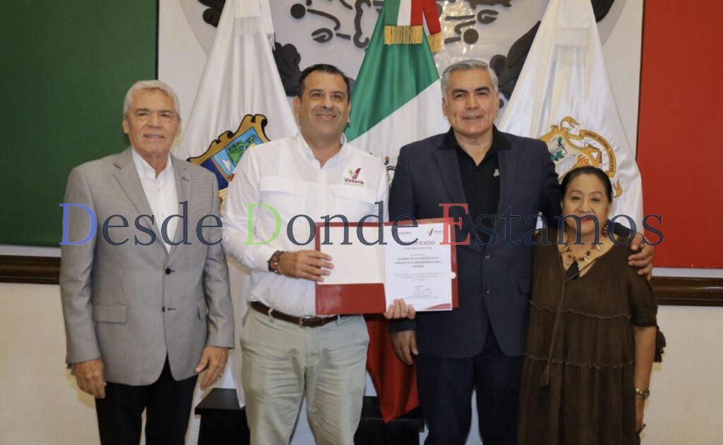 Visitan Alumnos de la Universidad La Salle Victoria la presidencia