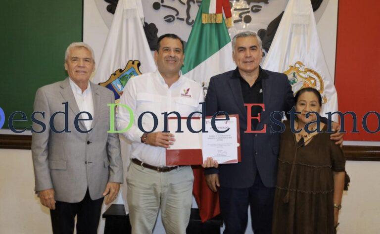 Visitan Alumnos de la Universidad La Salle Victoria la presidencia