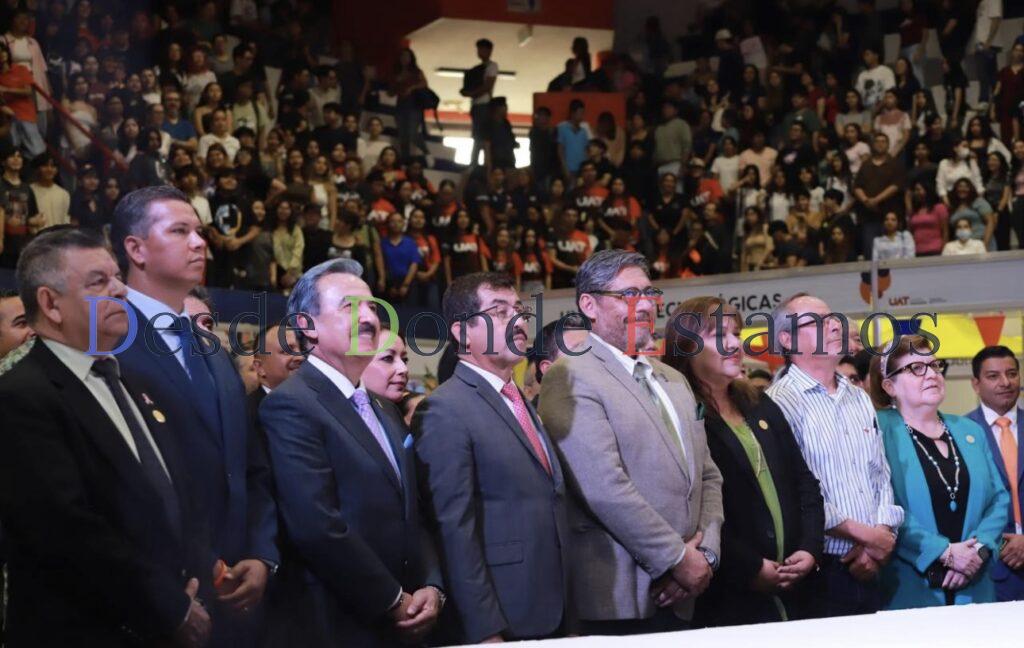 Feria del Libro UAT fomenta la lectura, conocimiento y talento universitario