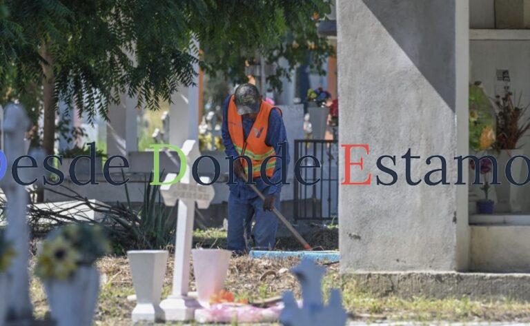 Listos panteones municipales para el Día de Muertos