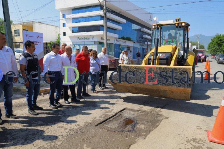 Refuerza gobierno de Victoria bacheo en rutas de salud y transporte