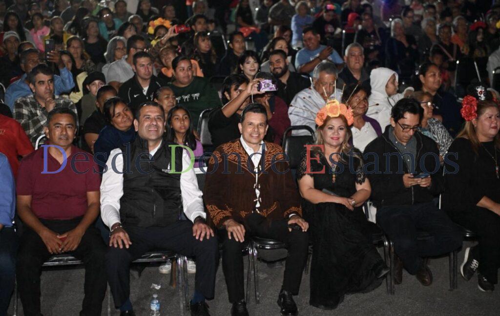 Entre colores y tradición, celebran Lalo y Lucy festival de Día de Muertos