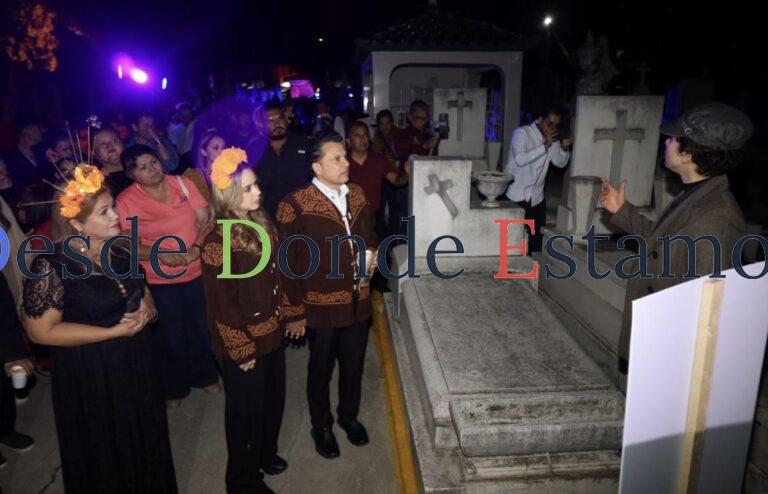 Entre colores y tradición, celebran Lalo y Lucy festival de Día de Muertos