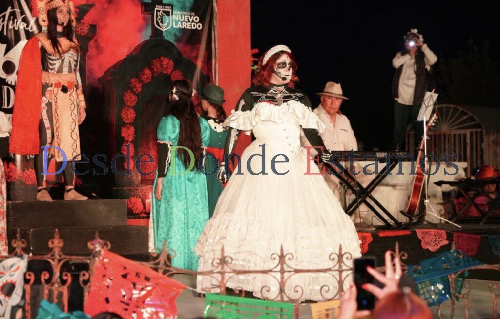 Color, música y tradición iluminaron los panteones municipales en el Día de Muertos