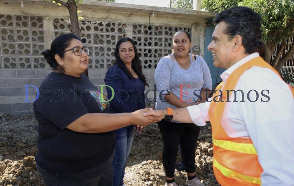Supervisa alcalde avance de obras de pavimentación asfáltica