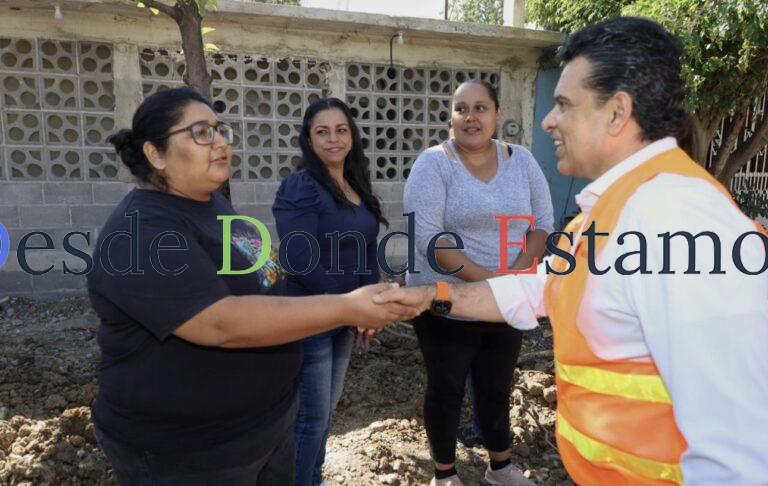 Supervisa alcalde avance de obras de pavimentación asfáltica