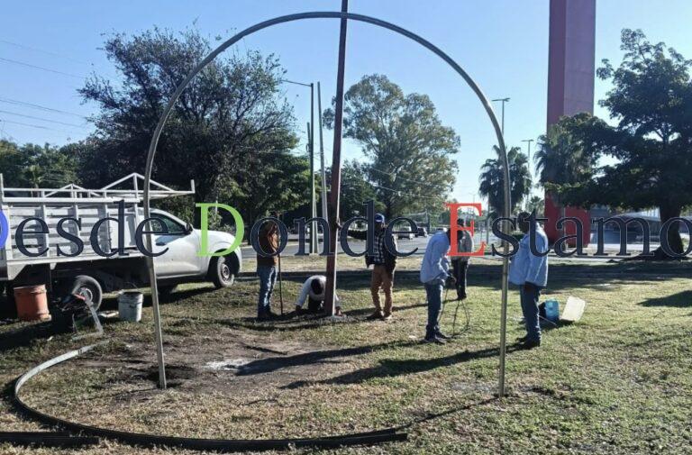 Embellece Municipio la Capital para temporada navideña