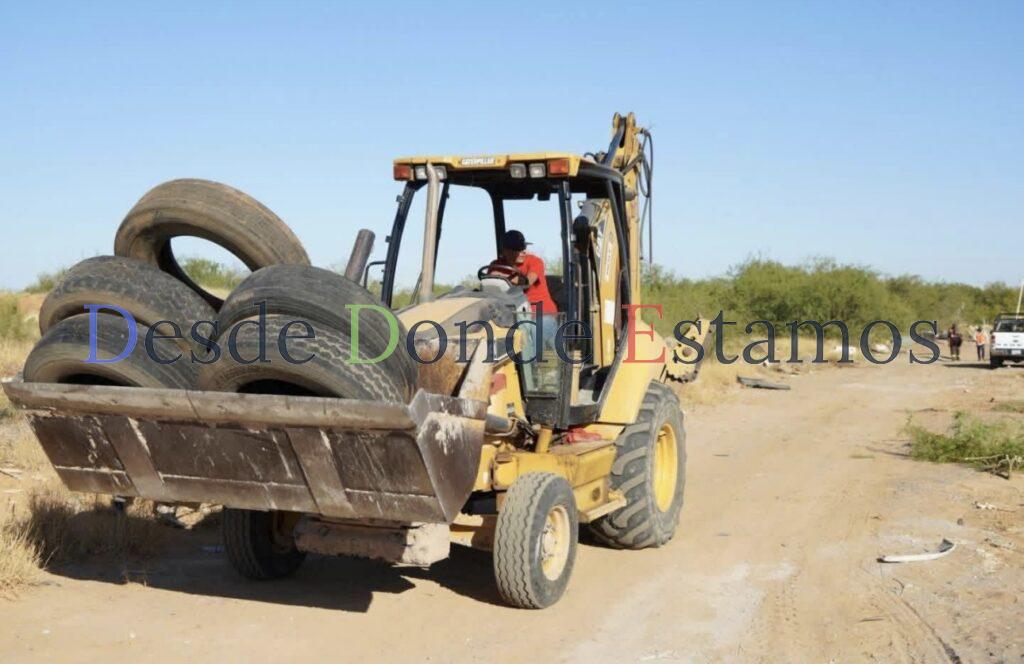 Limpia Servicios Públicos camino que conecta a calle Villa Hidalgo