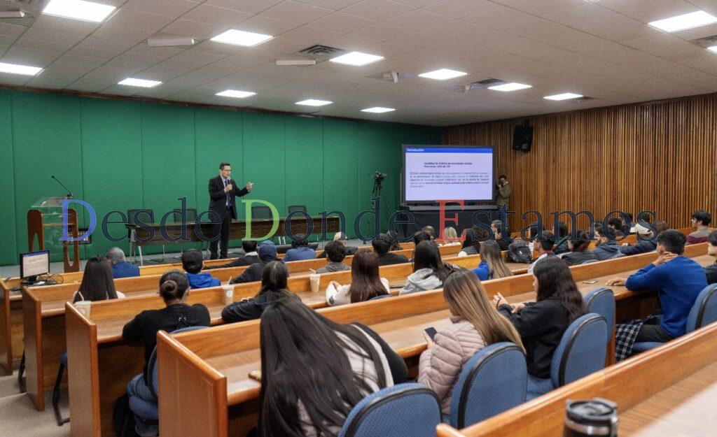 Expertos en economía imparten conferencias en la UAT