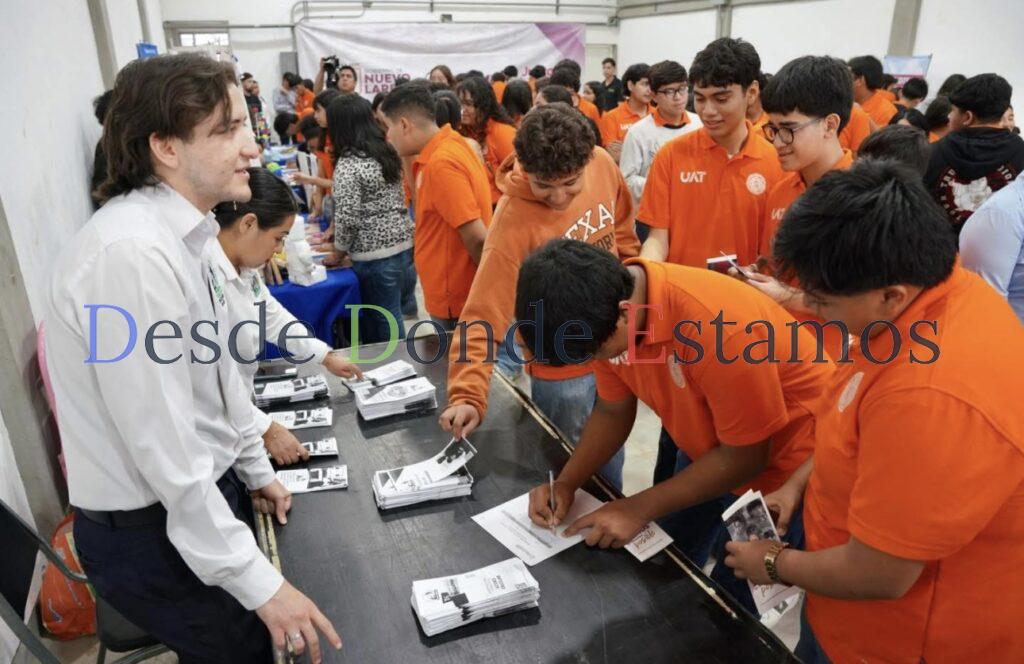 Brigada Contacto Joven llegó a la Preparatoria de la UAT