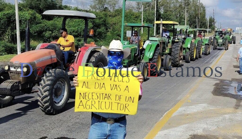 Caos por bloqueo de carreteras
