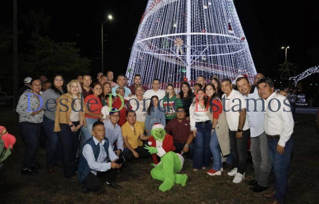 Encienden Lucy y Lalo Gattás fiestas navideñas en la Capital